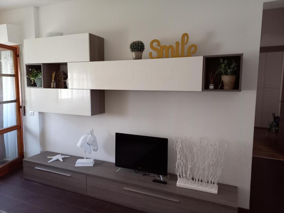 I Tulipani Di Anna Apartment กัสติลโยเน เดล ลาโก ภายนอก รูปภาพ