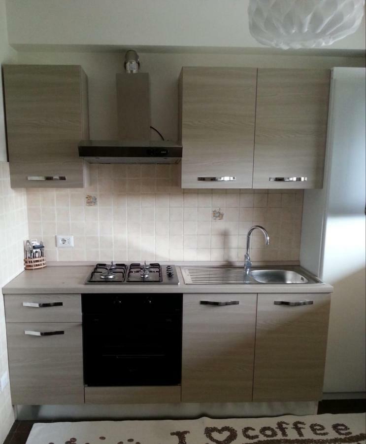 I Tulipani Di Anna Apartment กัสติลโยเน เดล ลาโก ภายนอก รูปภาพ