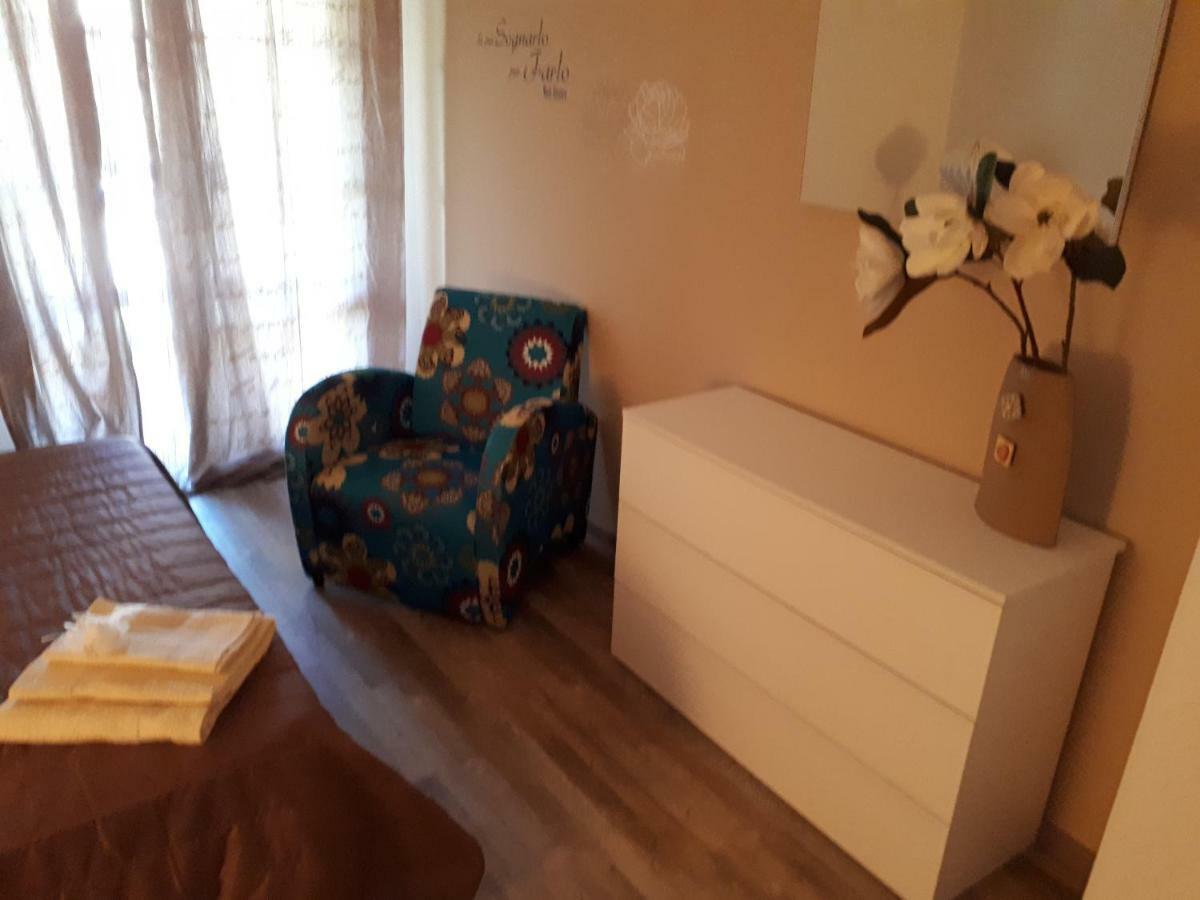 I Tulipani Di Anna Apartment กัสติลโยเน เดล ลาโก ภายนอก รูปภาพ