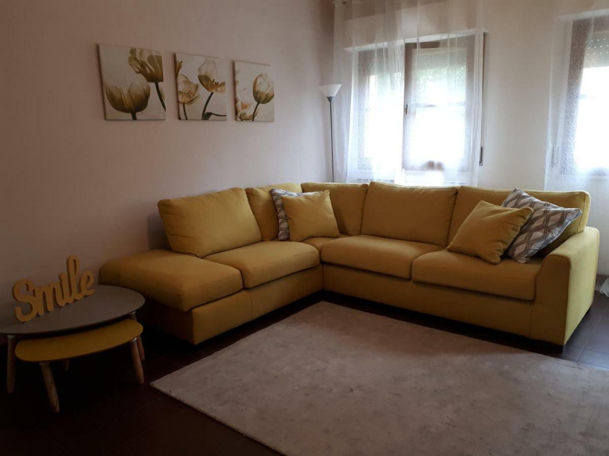 I Tulipani Di Anna Apartment กัสติลโยเน เดล ลาโก ภายนอก รูปภาพ